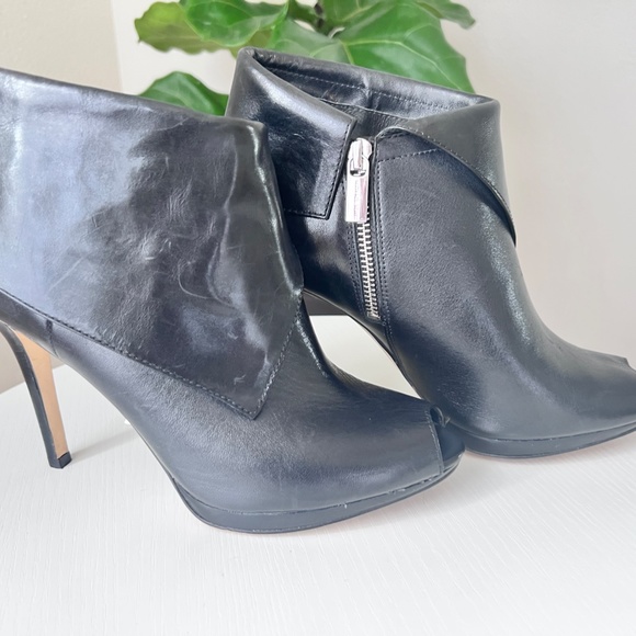 MICHAEL by Michael Kors - Kendra Peep Toe Bootie - Leather - Black - 8M - Picture 5 of 7